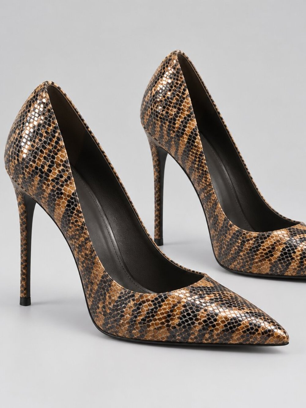 Stuart Weitzman Python Print Peep Toes Heels Size 7.5